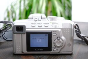 Panasonic Lumix FZ3 | silber | sehr schöne Vintage Digitalkamera (Bridgekamera)