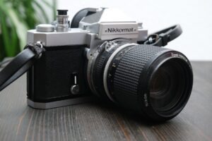 Nikkormat FT 2 | Kameraklassiker von Nikon mit Zoom 43-86mm | Gepflegter Zustand