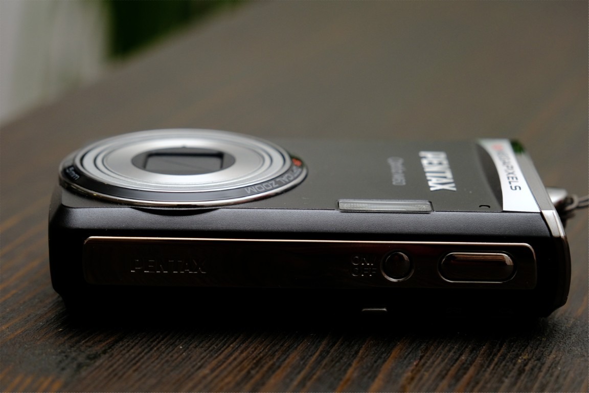 Pentax Optio M 60 | schwarz | sehr schöne, kompakte 10 MP Digitalkamera