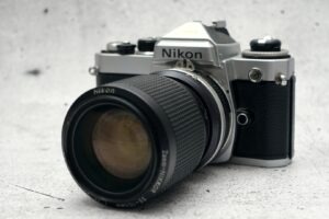 Nikon FE chrome | mit Nikon Zoom 35-105mm | Gepflegter Zustand