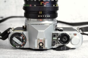 Pentax ME-super mit Objektiv 28-85 (Tokina AT-X) mm | kompakte analoge SLR