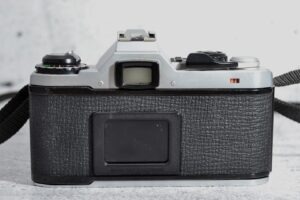 Pentax ME-super mit Objektiv 28-85 (Tokina AT-X) mm | kompakte analoge SLR