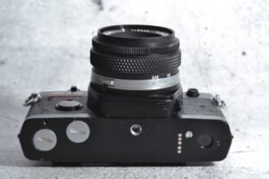 Olympus OM-4 Ti | black | mit Zuiko 1,8 / 50 mm