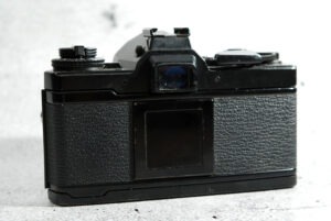 Olympus OM-4 Ti | black | mit Zuiko 1,8 / 50 mm