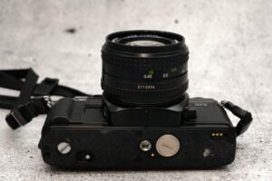 Alternative view of Minolta X-700 | black | mit Objektiv MD 50 mm / 1.4 - "Lichtriese"