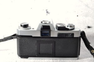 Yashica FR II (2) mit Yashinon Zoom 42-75 mm | schöner Zustand