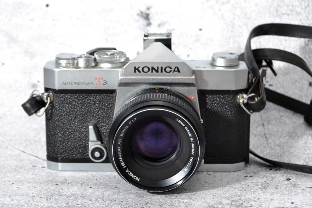 Konica Autoreflex T3 chrome mit 1.8 / 50mm - ikonische SLR