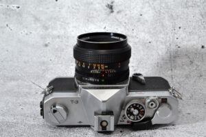 Konica Autoreflex T3 chrome mit 1.8 / 50mm - ikonische SLR