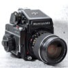Mamiya 645 mit 55 / 2.8 mit Prismensucher mit Belichtungsmesser