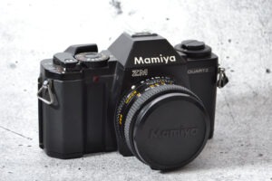 Mamiya ZM mit Sekor E 50mm / 1.7 | Top Zustand