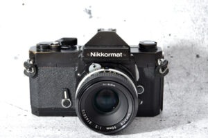 Nikkormat FT 2 | black | Kameraklassiker mit Nikkor 2.0 / 50mm - top Zustand