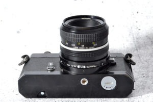 Nikkormat FT 2 | black | Kameraklassiker mit Nikkor 2.0 / 50mm - top Zustand