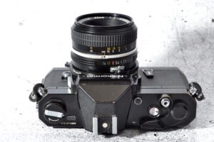 Nikkormat FT 2 | black | Kameraklassiker mit Nikkor 2.0 / 50mm - top Zustand