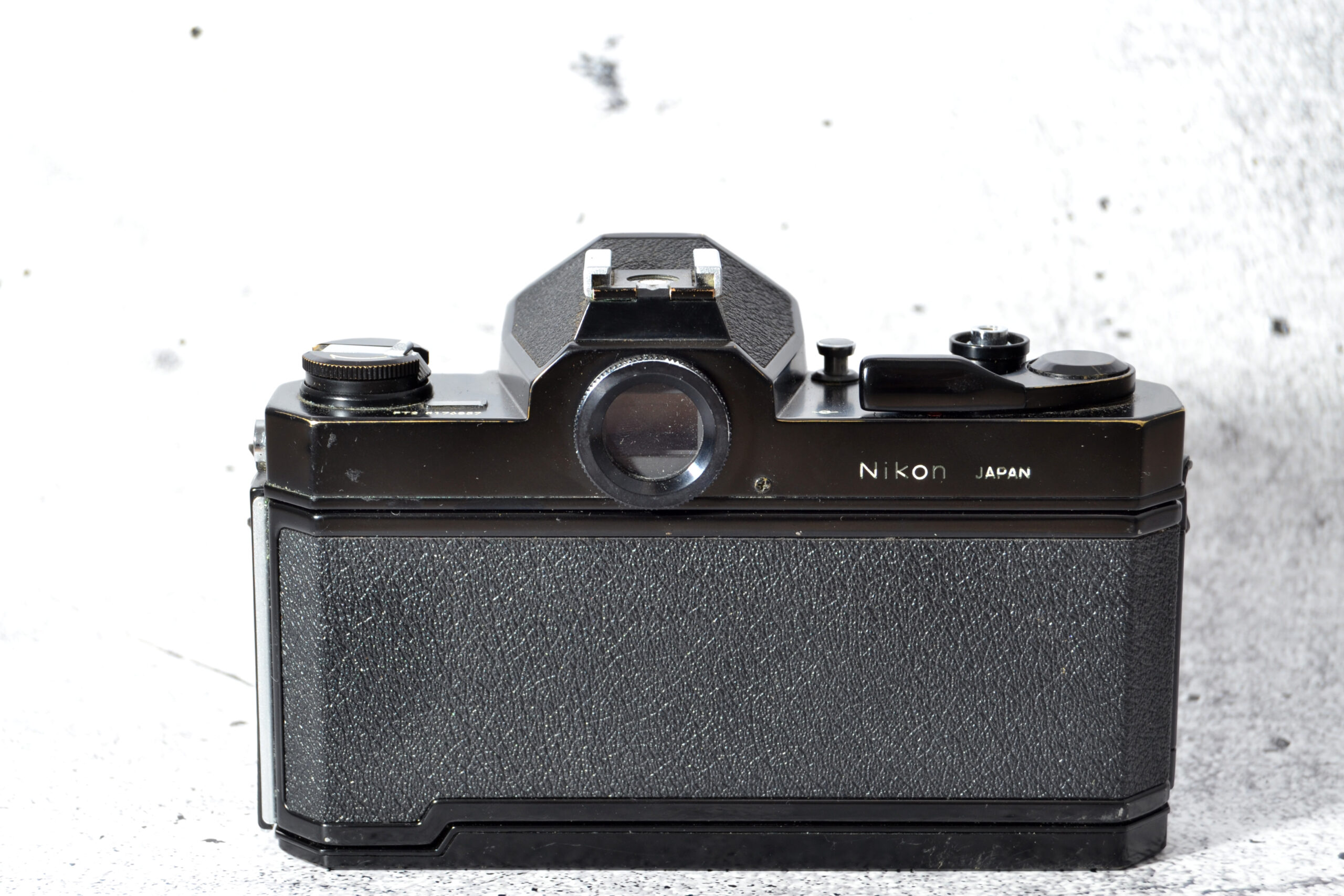 Nikkormat FT 2 | black | Kameraklassiker mit Nikkor 2.0 / 50mm - top Zustand