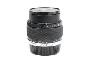 Olympus Auto Zuiko 2.0 / 85 mm | Portrait-Objektiv f&uuml;r analoge Olympus Kameras