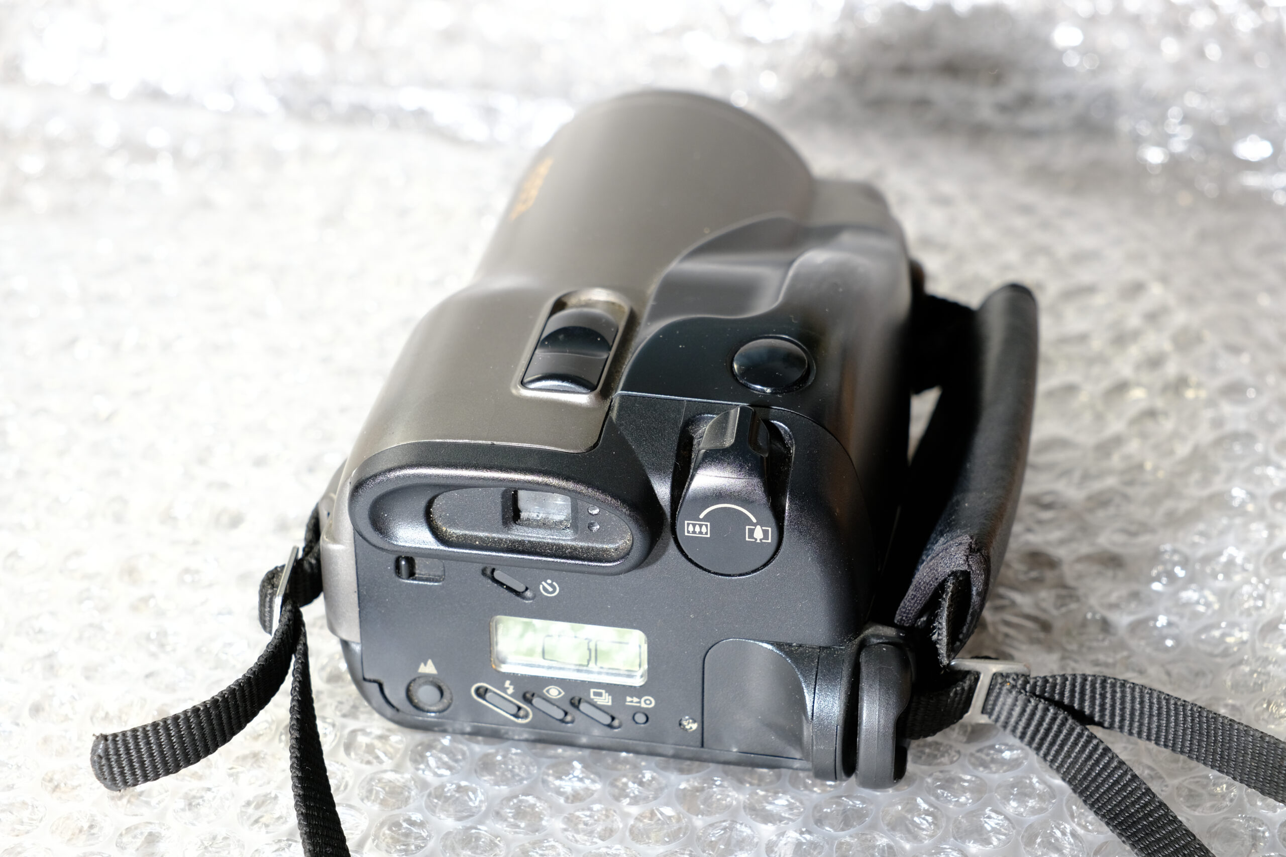 Canon Epoca | außergewöhnliche Bridgekamera mit Zoom 35-105 mm