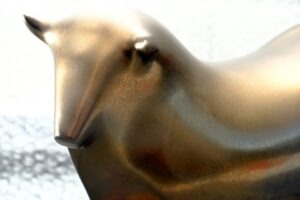 Vicente Agullo | Porta Celi | Stier (goldfarben / messingfarben) | Keramik