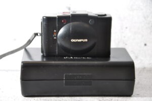 Olympus XA 2 | der Point & Shoot Klassiker mit 3.5 / 35 mm | Mit Box