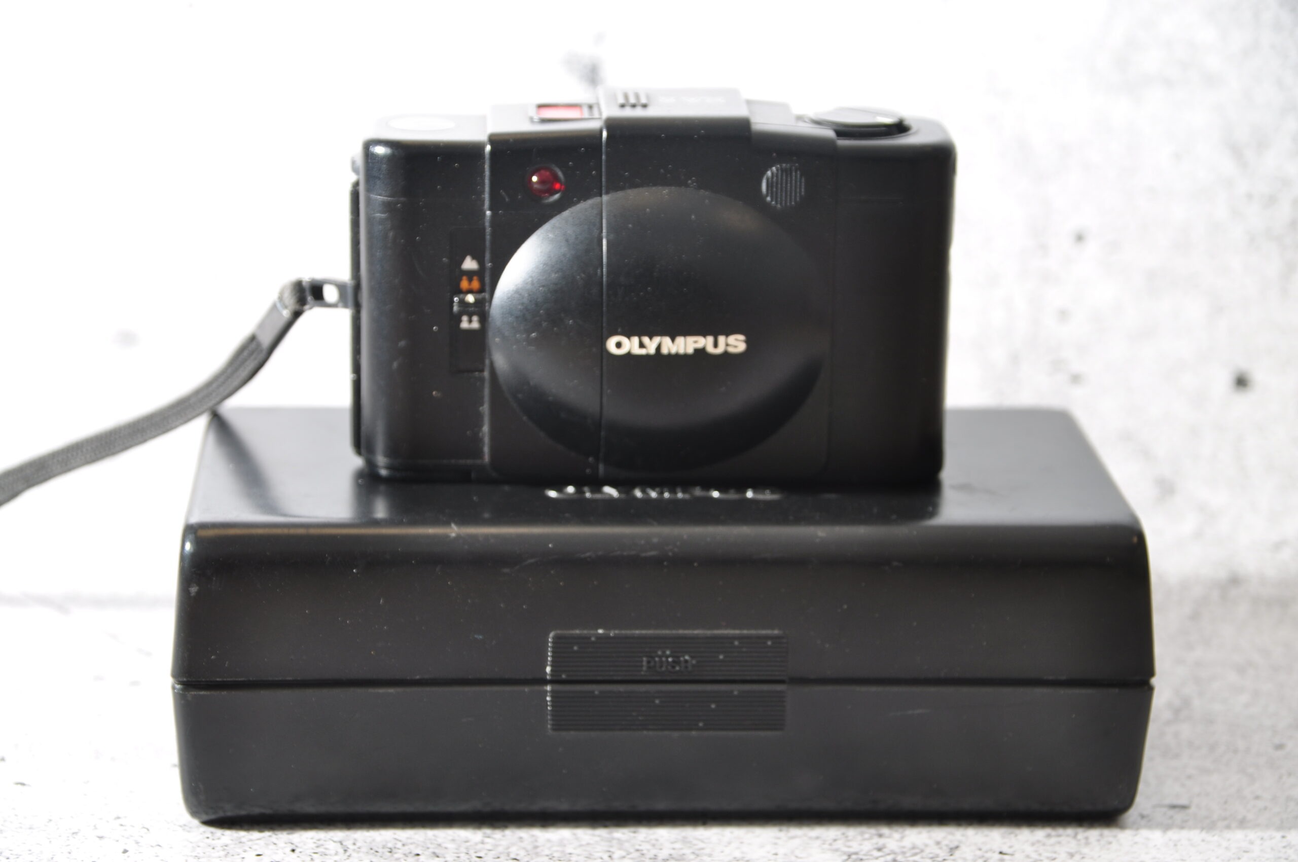 Olympus XA 2 | der Point & Shoot Klassiker mit 3.5 / 35 mm | Mit Box