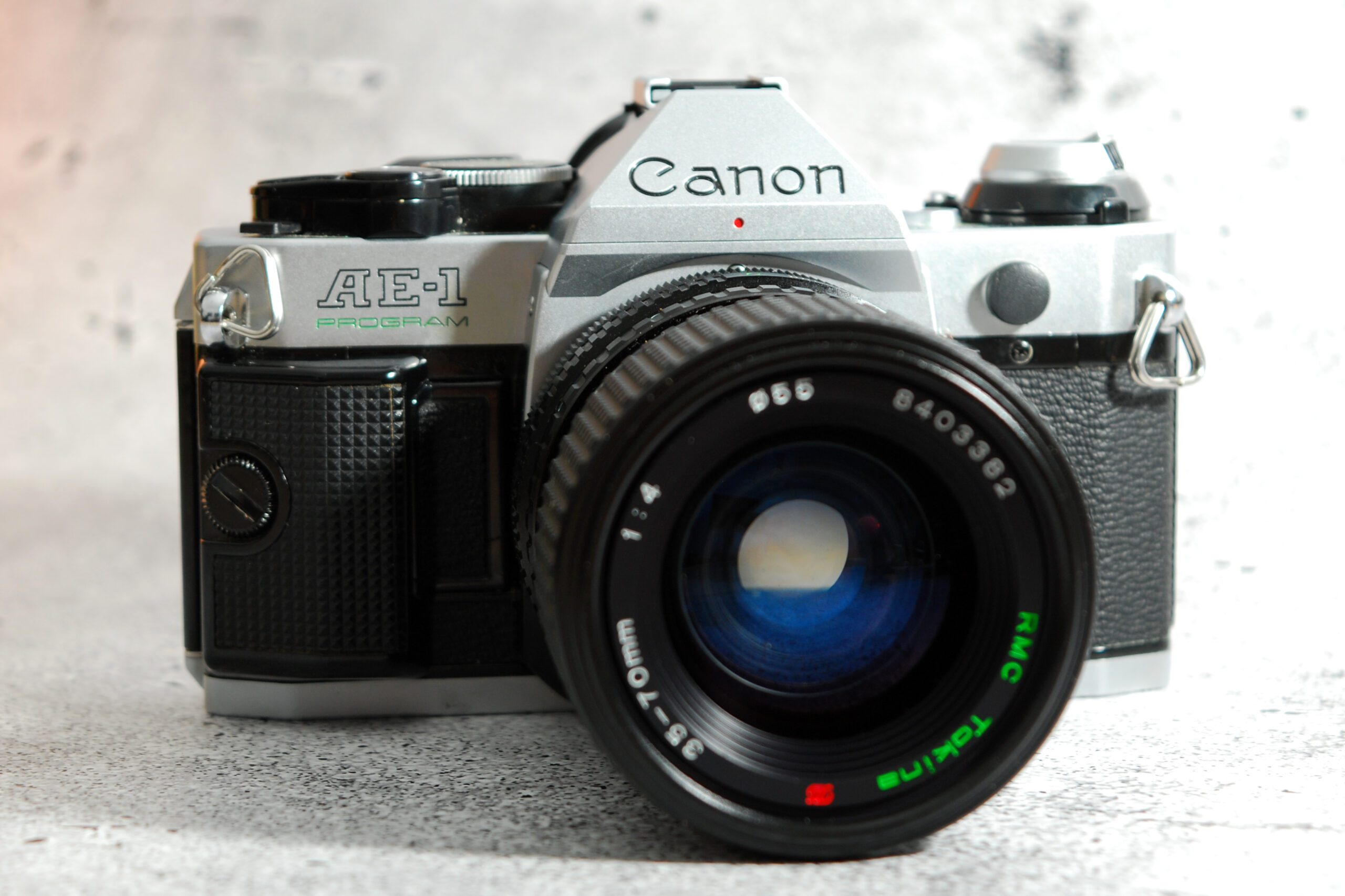Canon AE-1 "P" (Program) mit Zoom Tokina 35-70mm | top Zustand