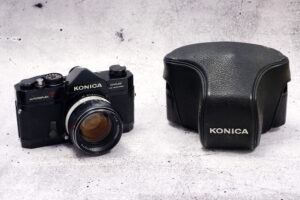 Konica Autoreflex T schwarz mit 1.4 / 57mm