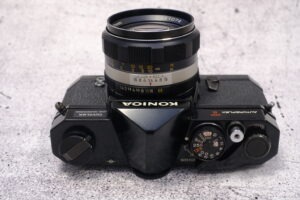 Konica Autoreflex T schwarz mit 1.4 / 57mm und Tasche