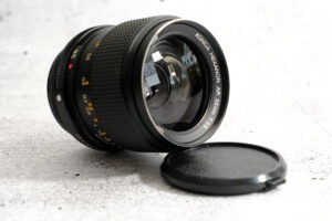 KONICA Hexanon 35mm f/2.8 | neue Variante mit gummiertem Fokusring | top