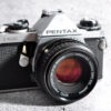 Pentax ME mit Objektiv 50 mm / 2.0 (Pentax) | kompakte analoge SLR