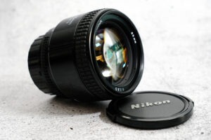 Nikon Nikkor 85 mm / 1.8 AF (D) | lichtstarkes Portraitobjektiv