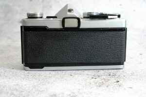 Olympus OM-1 | silber | mit Zuiko 1,8 / 50 mm | Top Zustand