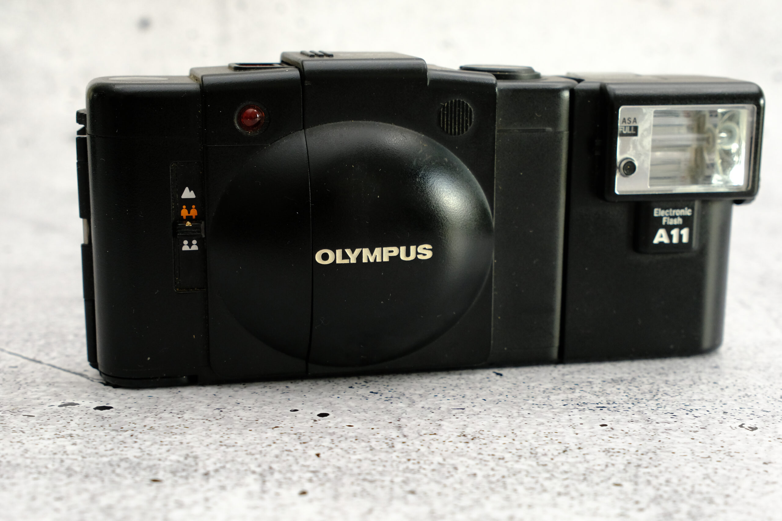 Olympus XA2 | "boxed" | Point & Shoot Klassiker mit 3.5 / 35 mm | Mit A11