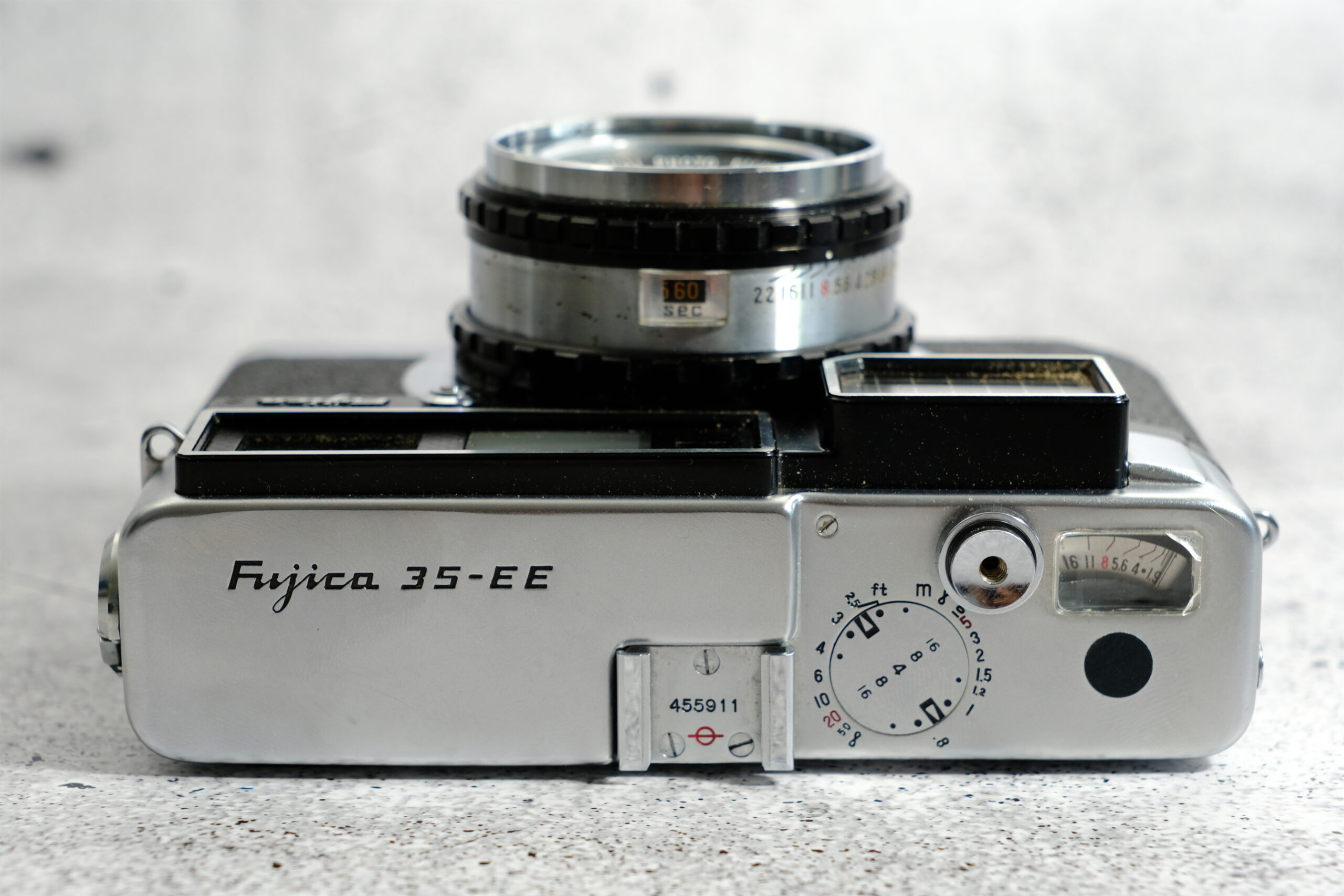 Fujica 35-EE | die erste Halb- und vollautomatische und manuelle Kamera (1961)