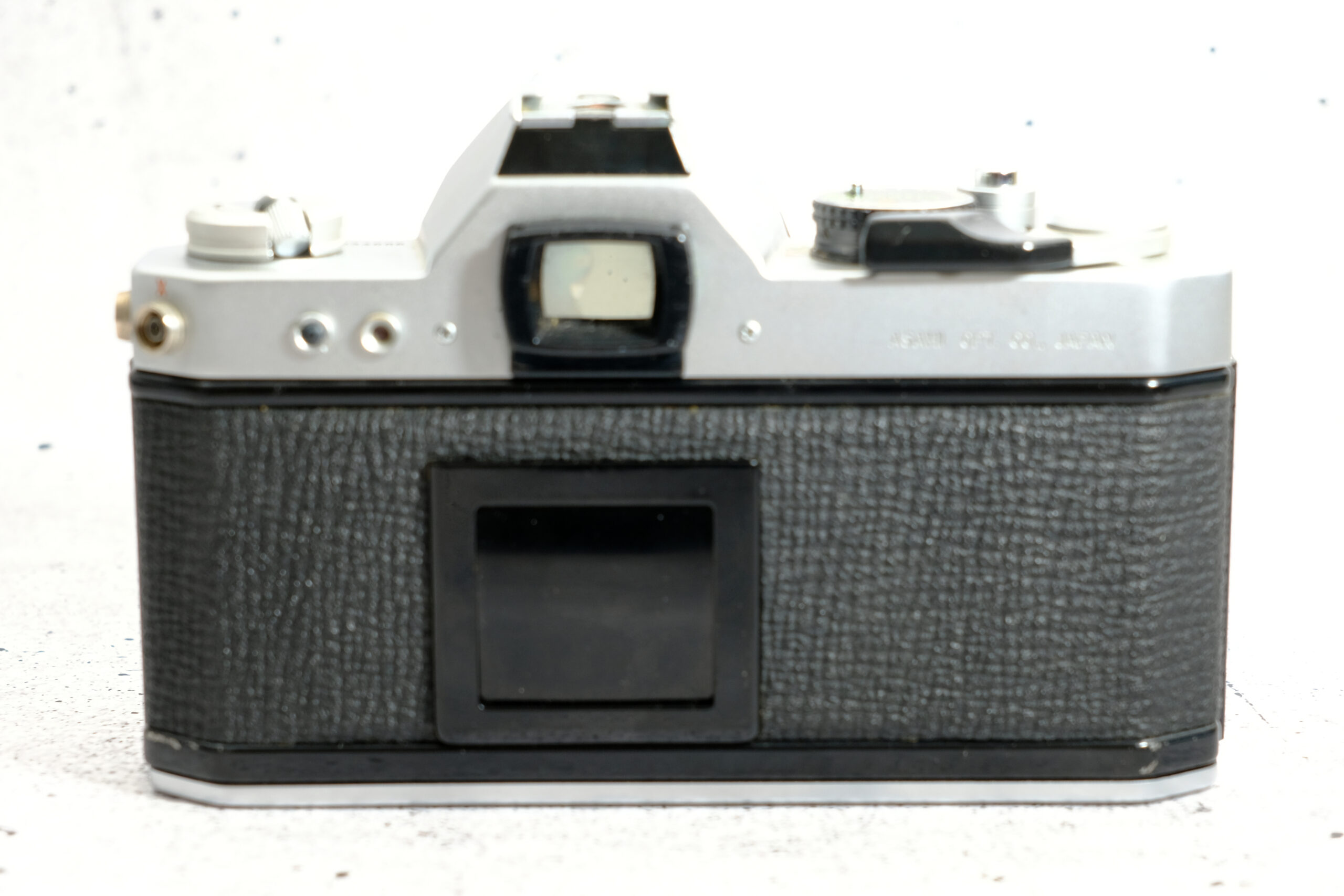 Pentax K2 (silber) | mit Objektiv 55mm / 1.8 | Legendäre analoge SLR